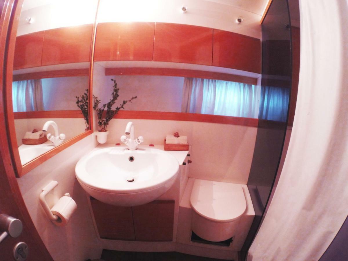 Botel Yacht 3*