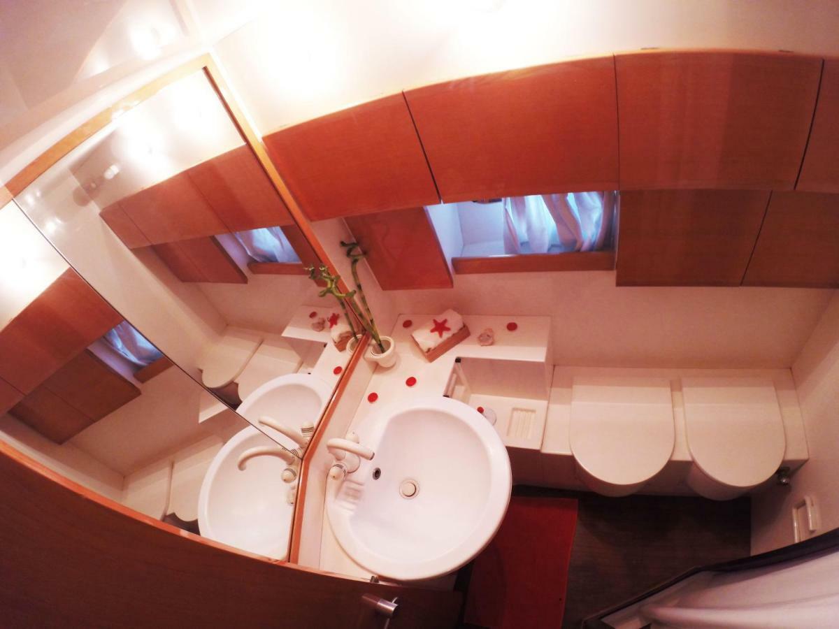 Yacht 3*