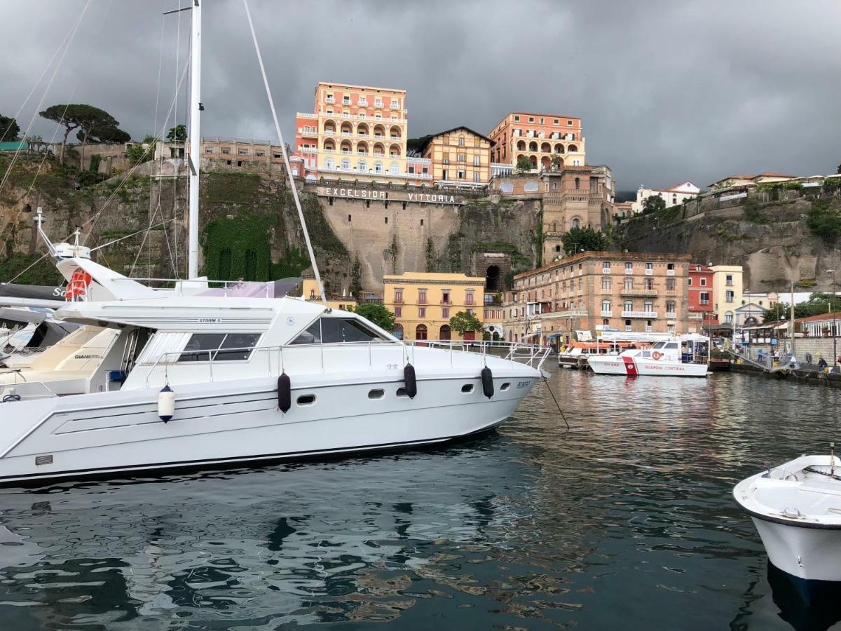 Yacht 3* Sorrento