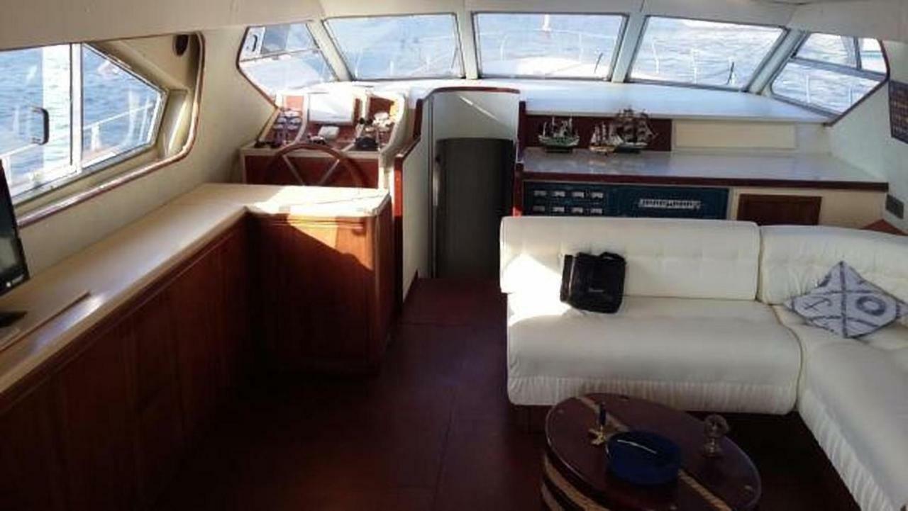 Yacht Botel
