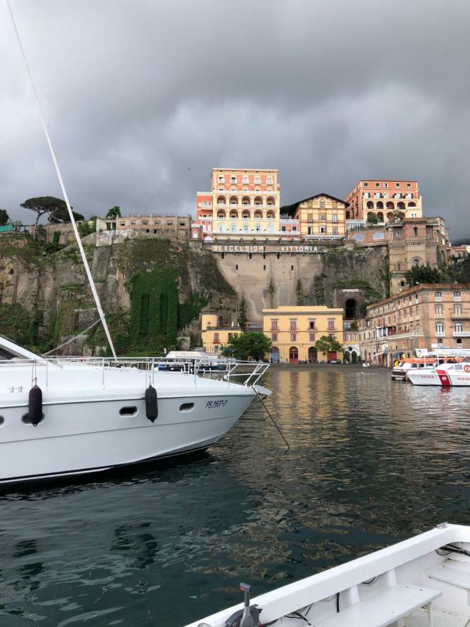 Bateau-hôtel Yacht Sorrente